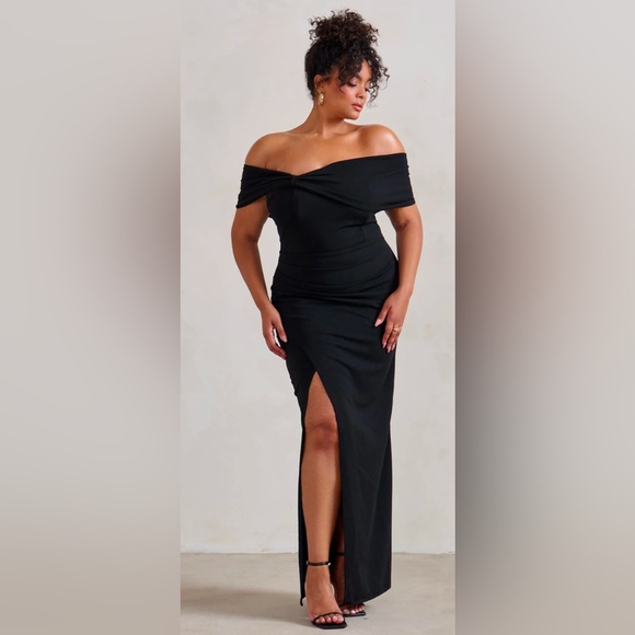 Elegant Black Off-Shoulder Dress - Picture 5 of 8